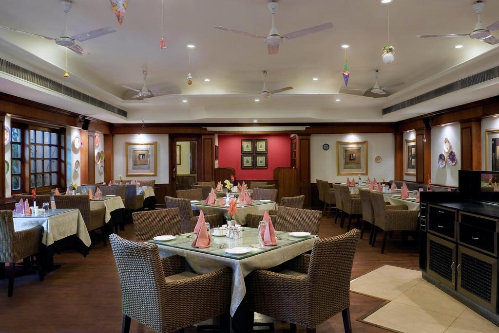 Mayfair Rourkela Restauracja zdjęcie